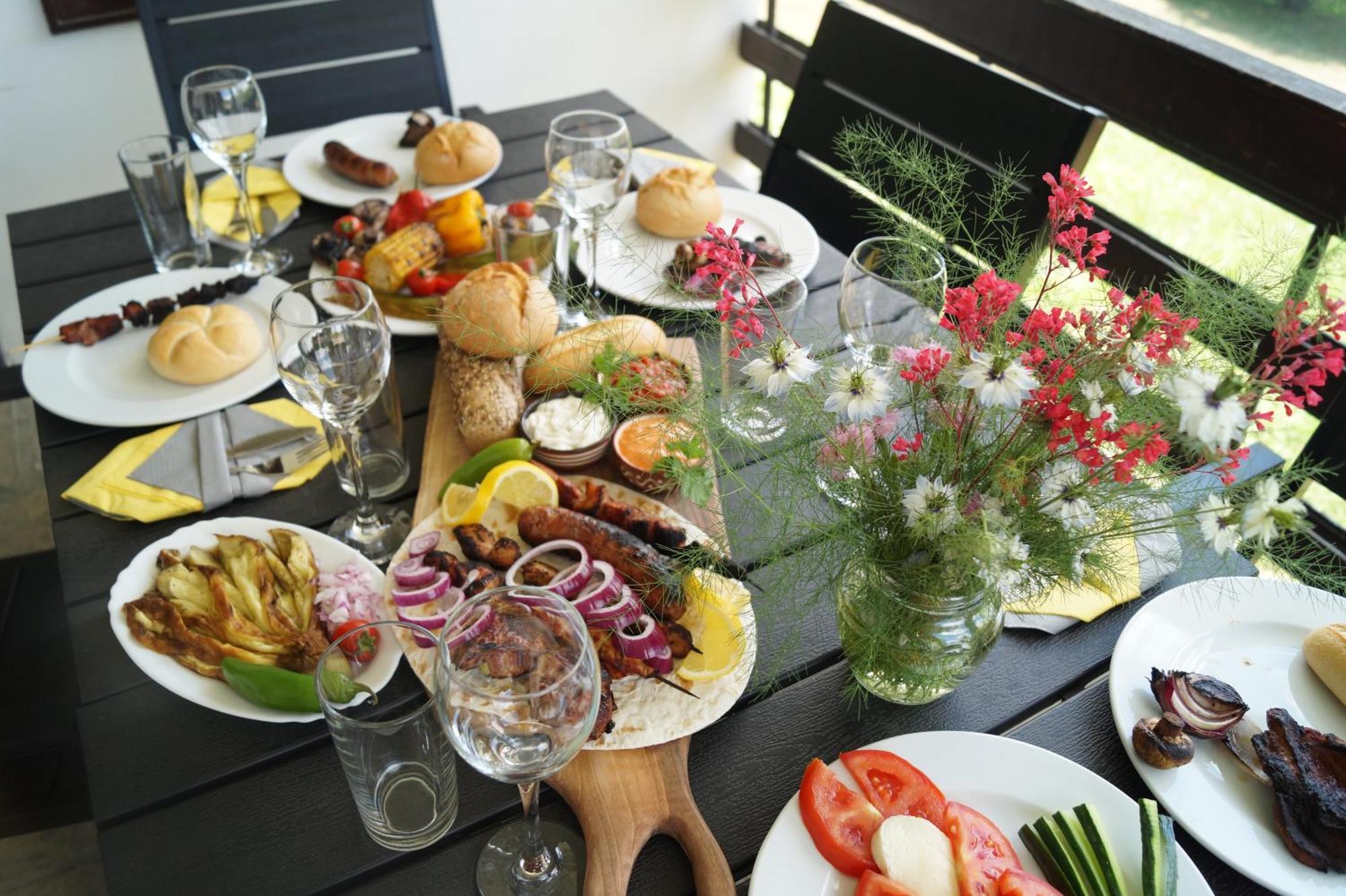 Guest House Ivanca Boncheva โบแจนซี ภายนอก รูปภาพ