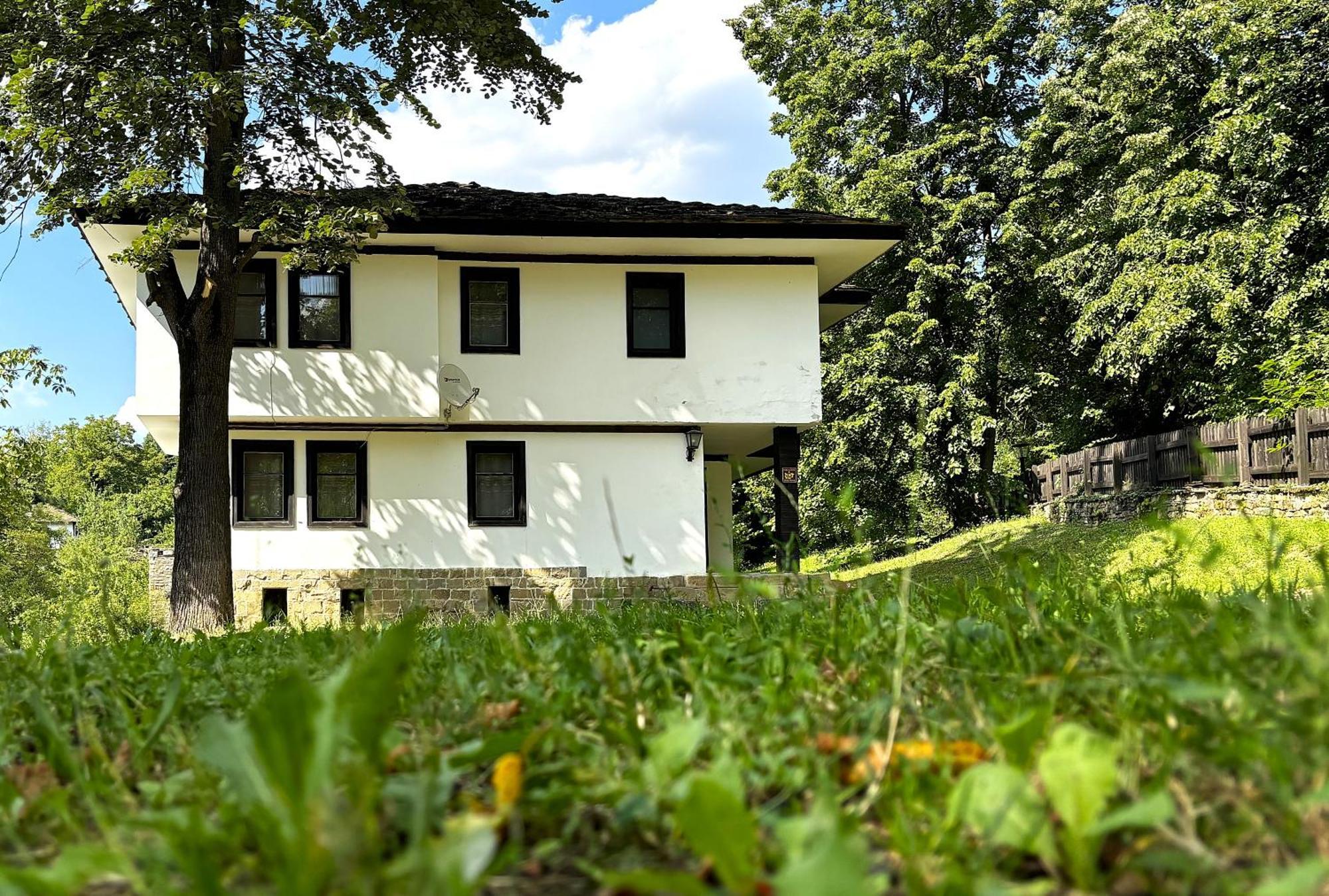 Guest House Ivanca Boncheva โบแจนซี ภายนอก รูปภาพ